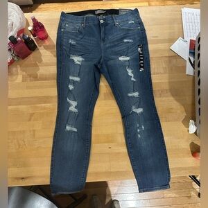 Torrid high rise bombshell skinny jeans, size 18 short